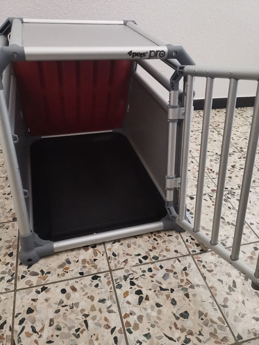 4pets Käfige, Transport & Sicherheit: Hundebox – Gebraucht aus Sulz AG von L_Heeb 1