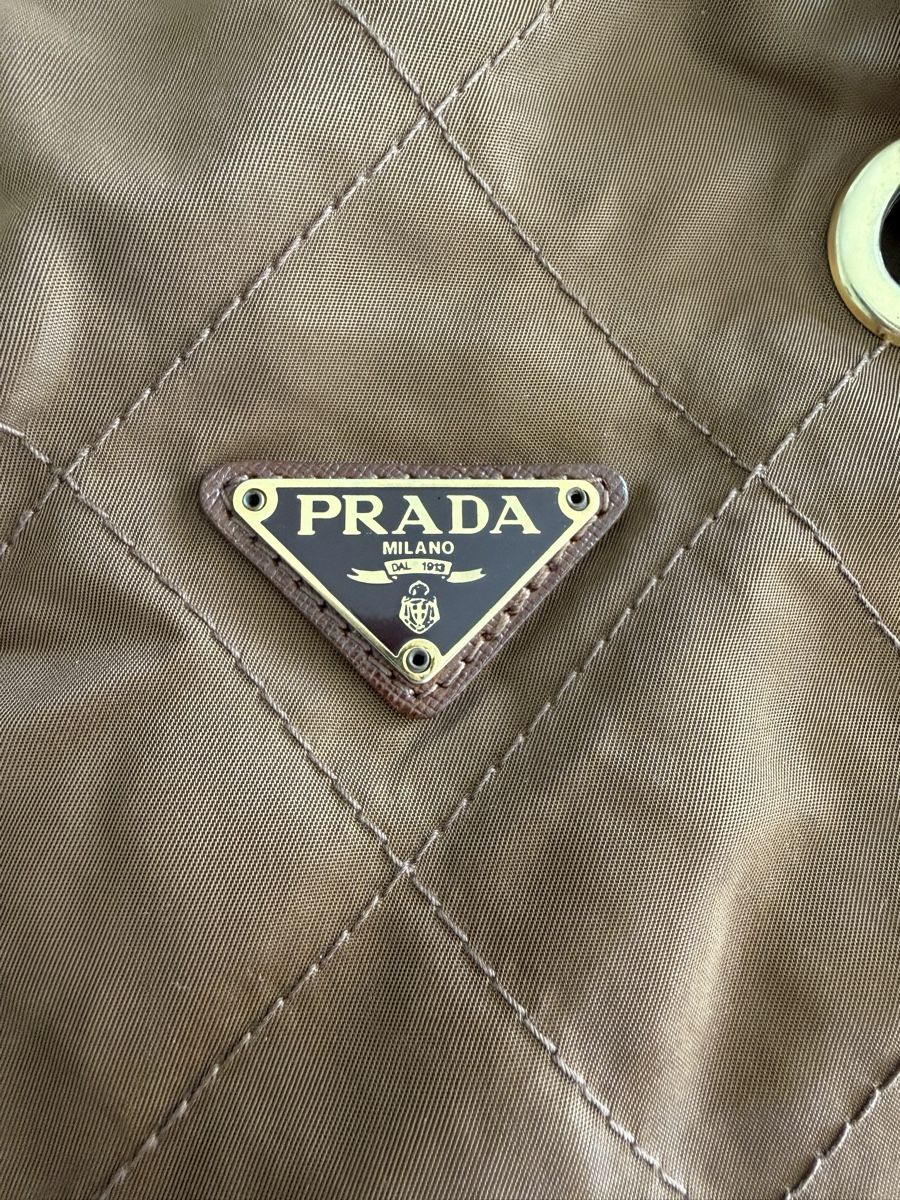 Prada Sacs femmes: Prada Vintage Nylon Tasche – D'occasion à Davesco-Soragno par tin_6xjv 1