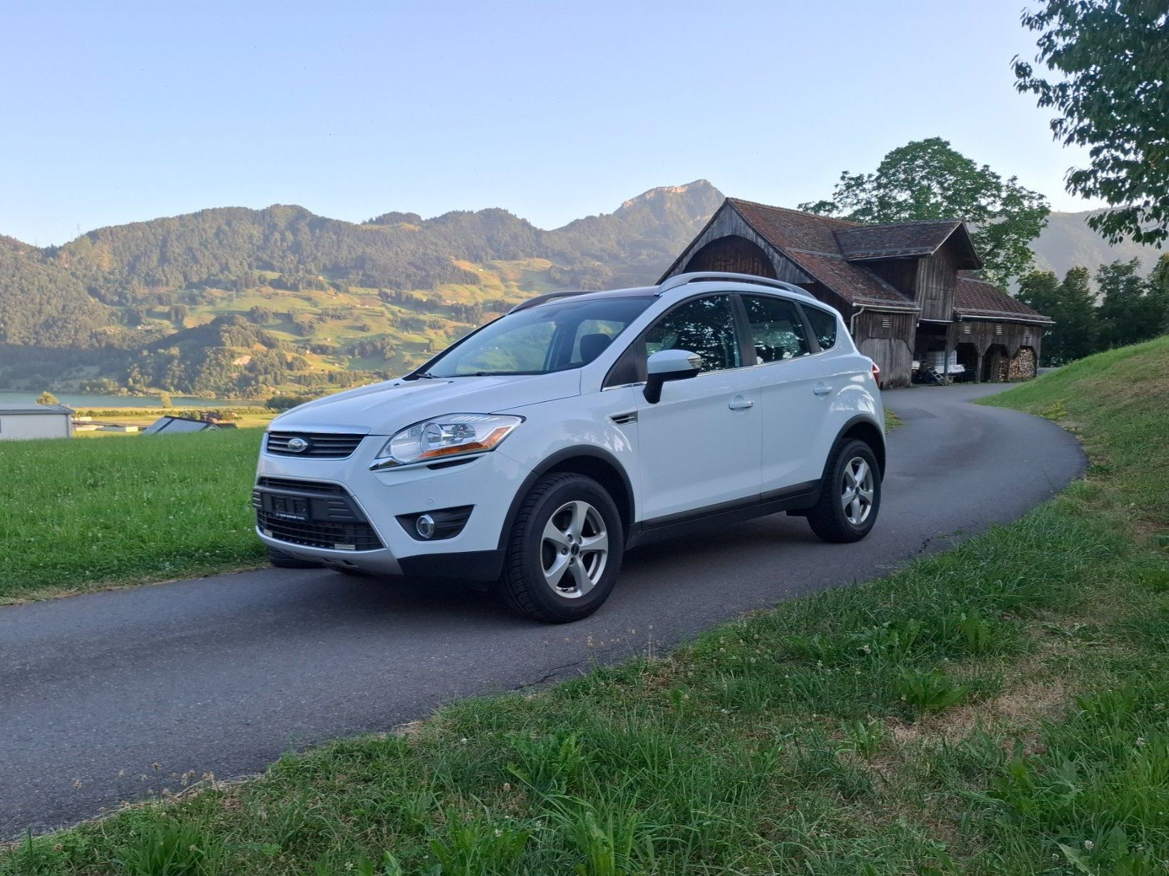 Ford Autos: Ford Kuga 2.0 TDCi 4x4 – D'occasion à steinen par frosch079 2