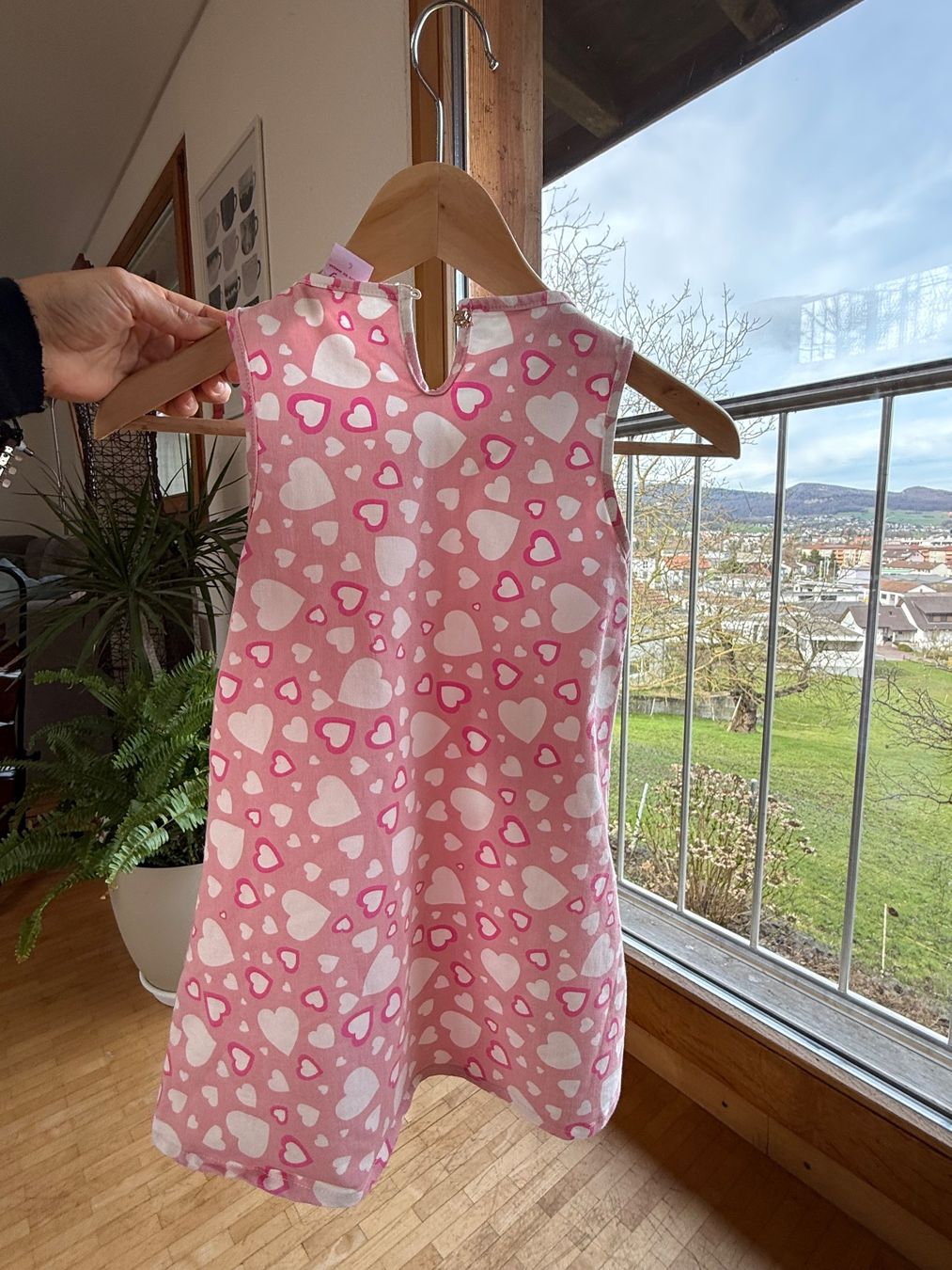 Vestiti & Gonne: Mädchen Kleid rosa mit Herzen Gr. 116 – Usato da Härkingen venduto da manu301295 2