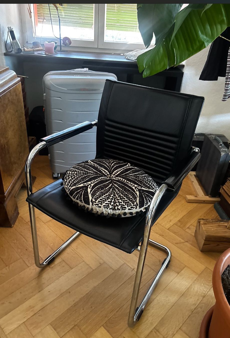 Sedie: Designer Stuhl Schwarz – Usato da Zürich venduto da Lapoetsch