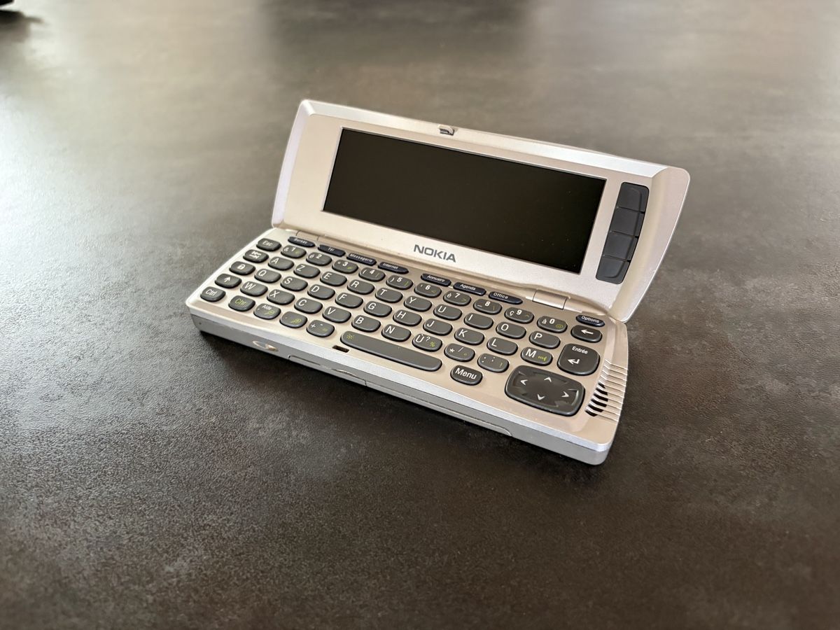 Nokia Telefoni cellulari / Smartphones: Téléphone Portable Rétro Nokia 9210 Communicator – Usato da Vallamand venduto da Bricbracbroc82 1