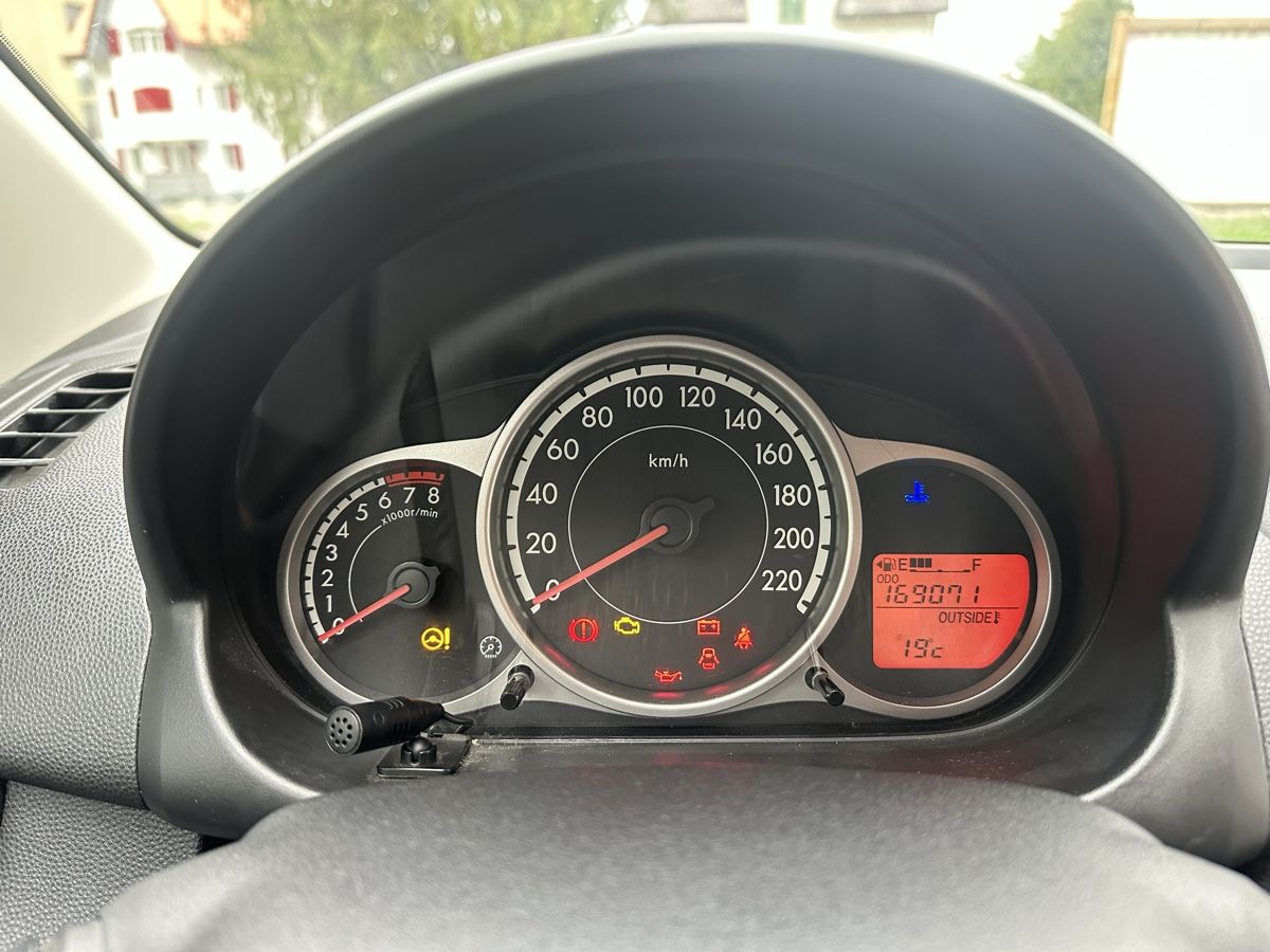 Mazda Autos: Mazda 2 1.3 ab MFK – Gebraucht aus Buttikon SZ von ram_9x6x 6