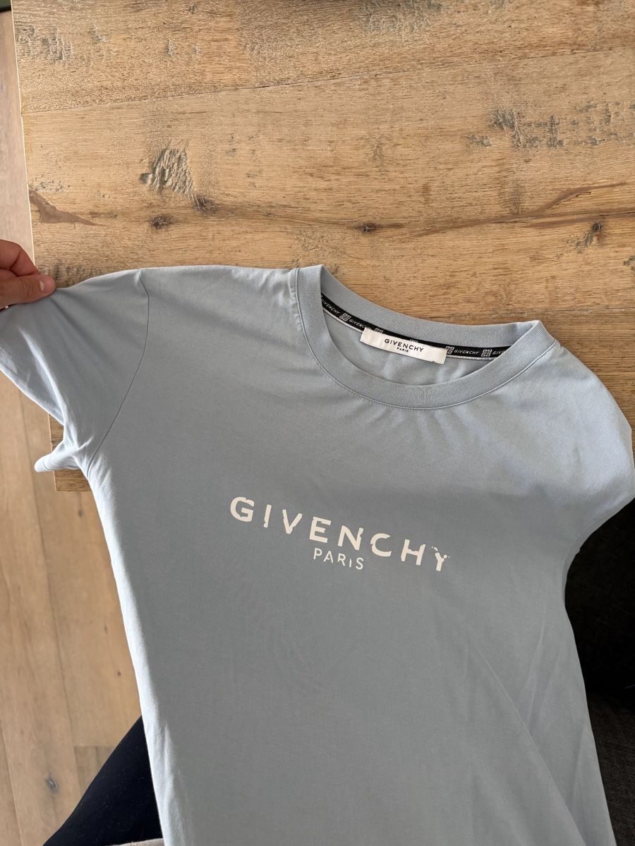 Givenchy T-Shirts: Givenchy T-Shirt Grösse M – Gebraucht aus Neuenhof von PatrickMuff 2