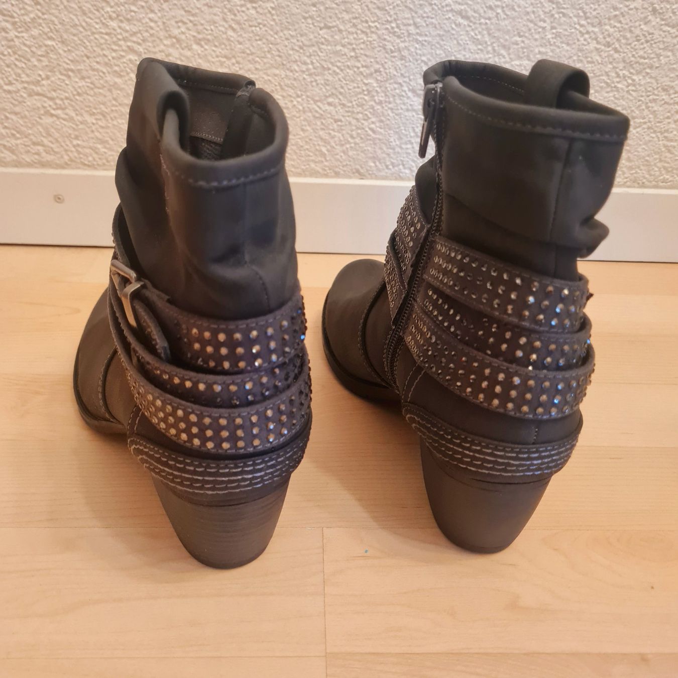 Damenschuhe: Stiefletten Grösse 38 neu – Neu (gemäss Beschreibung) aus Lyss von waldfee10 1