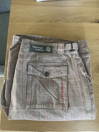 Notorious Collective Hose, Gr. 36, Top Zustand!