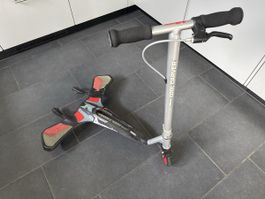 Cool Carver Scooter — einfach zu fahren 