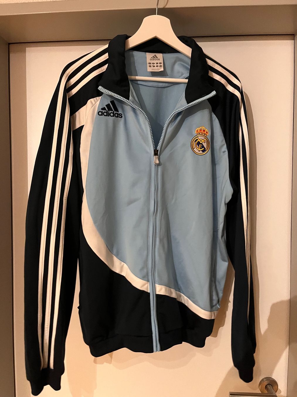 Adidas Vestes: Real Madrid Trainerjacke – D'occasion à Staufen par iker