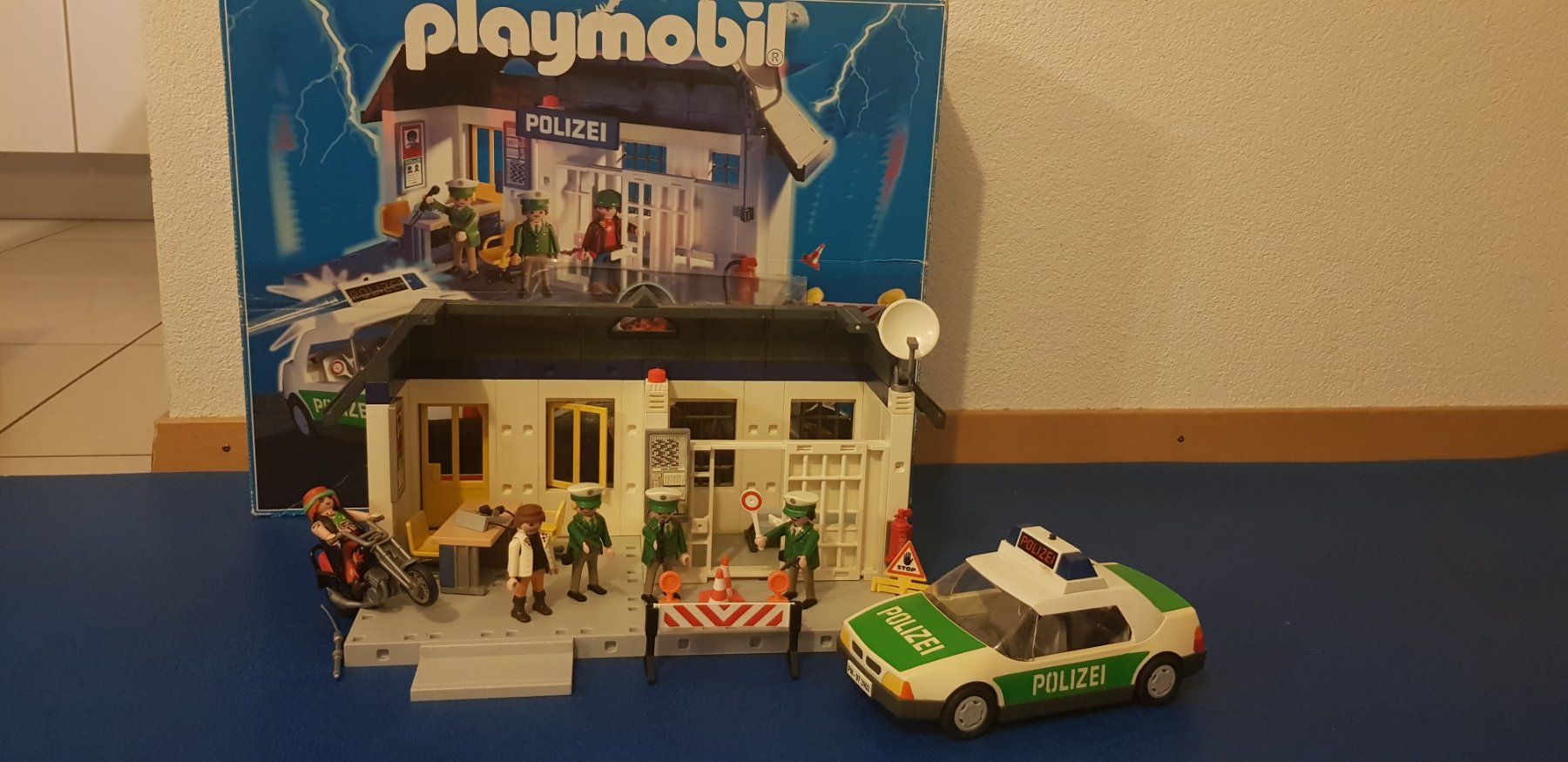Playmobil Giocattoli: Poste de police Playmobil – Usato da Villars-sur-Glâne venduto da Mark_988