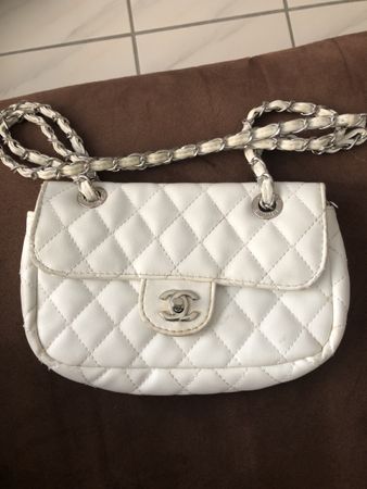 Tasche weiss gesteppt Kette Schultertasche guter Zustand