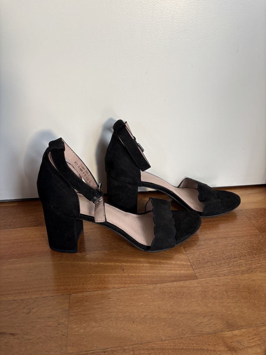 Scarpe da donna: Sandalen (Grösse 39) – Nuovo e nell'imballaggio originale da Zürich venduto da nad24 1