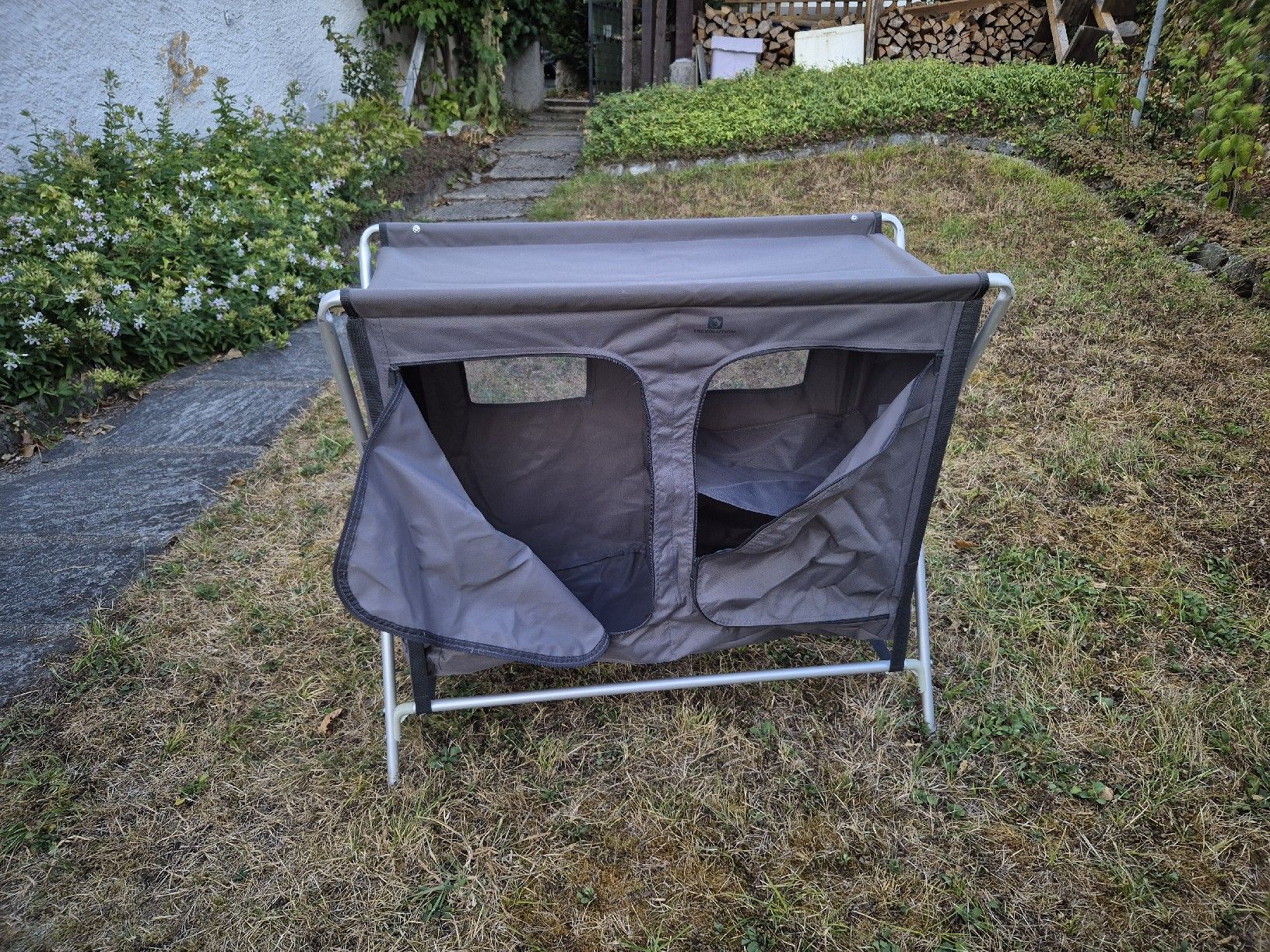 Armoires: campingmöbel  – D'occasion à Wil SG par tcm_85bd 3