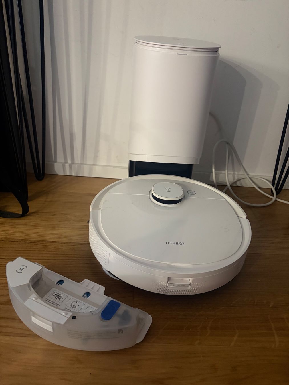 Ecovacs Aspirateurs & Accessoires: Aspirateur robot - ecovac Deebot T9+ – D'occasion à Châtelaine par vid_g77b