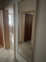 Spiegel mit Holzrahmen in top Zustand