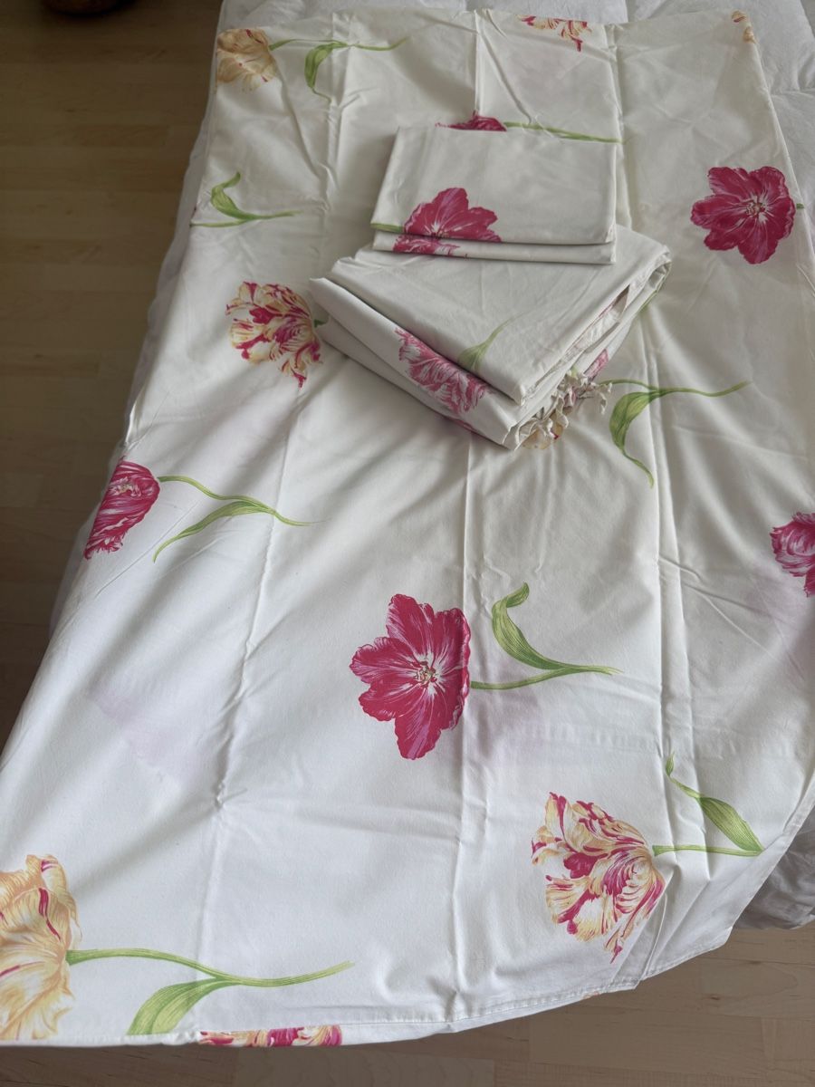 Biancheria da letto: 3-Teilig 100 %Baumwoll Bettwäsche mit Blumenmuster – Usato da Niederglatt ZH venduto da neunzehn82 1