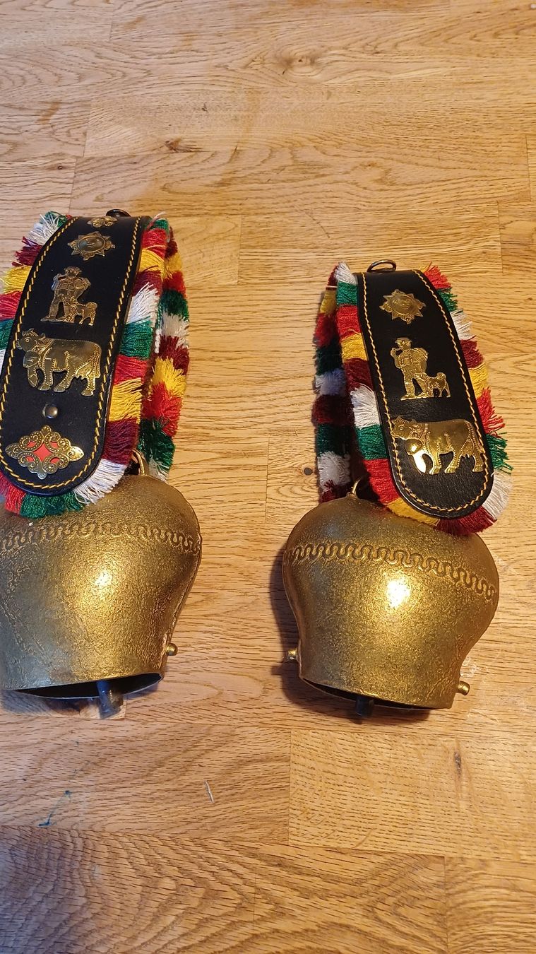 Glocken & Treicheln: 2 Schöne Glocken Apenzell – Gebraucht aus Flawil von Naphtali 3