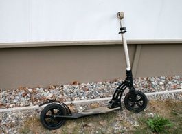 Klappbarer Six Degrees Scooter schwarz beige defekt