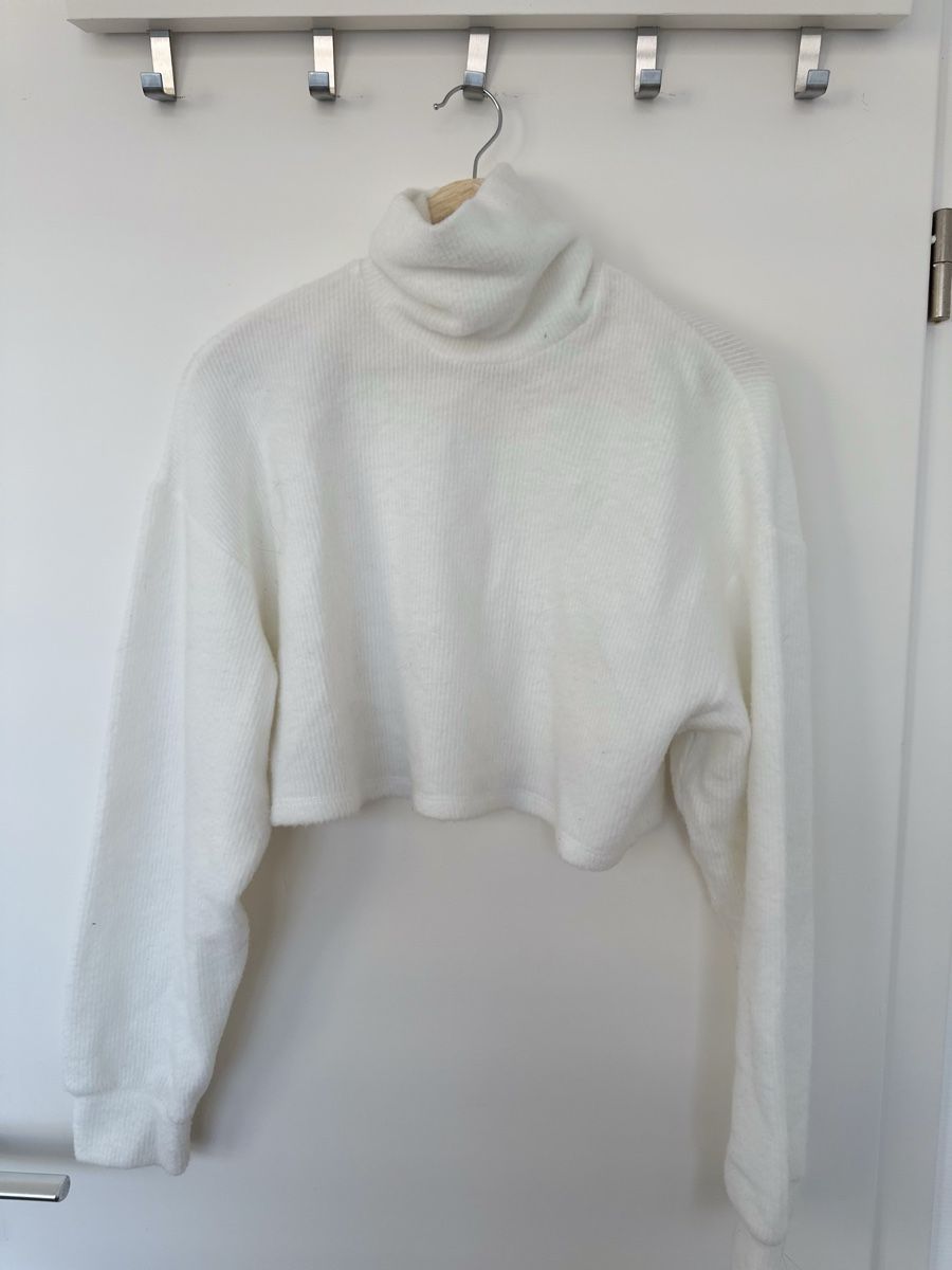 Lots de vêtements: Pulls variés, tailles S et M – D'occasion à Genève par lau_8mrk 7