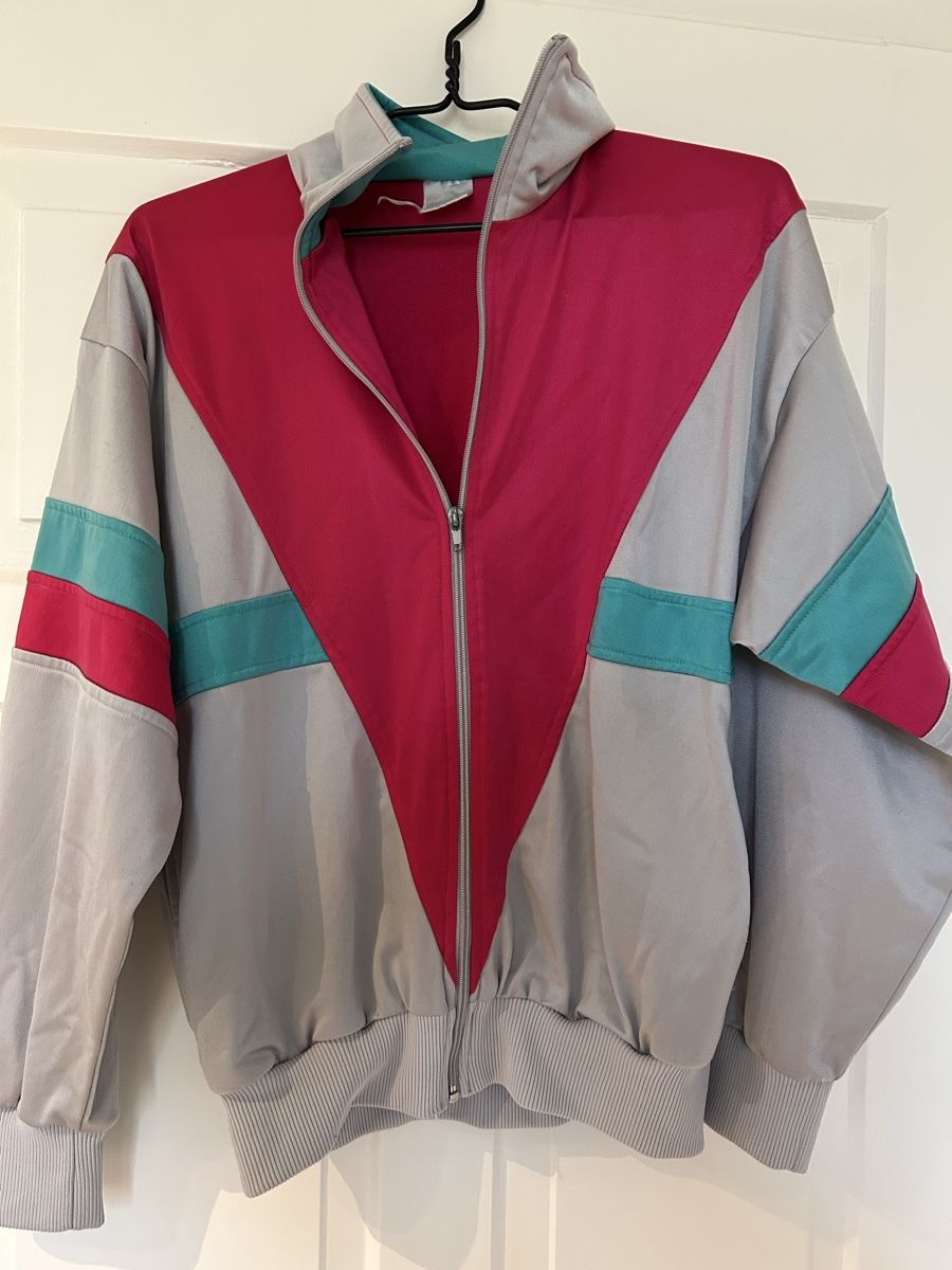 Jacken: Trainingsjacke Retro Grösse S   – Gebraucht aus St. Gallen von sus_br5y