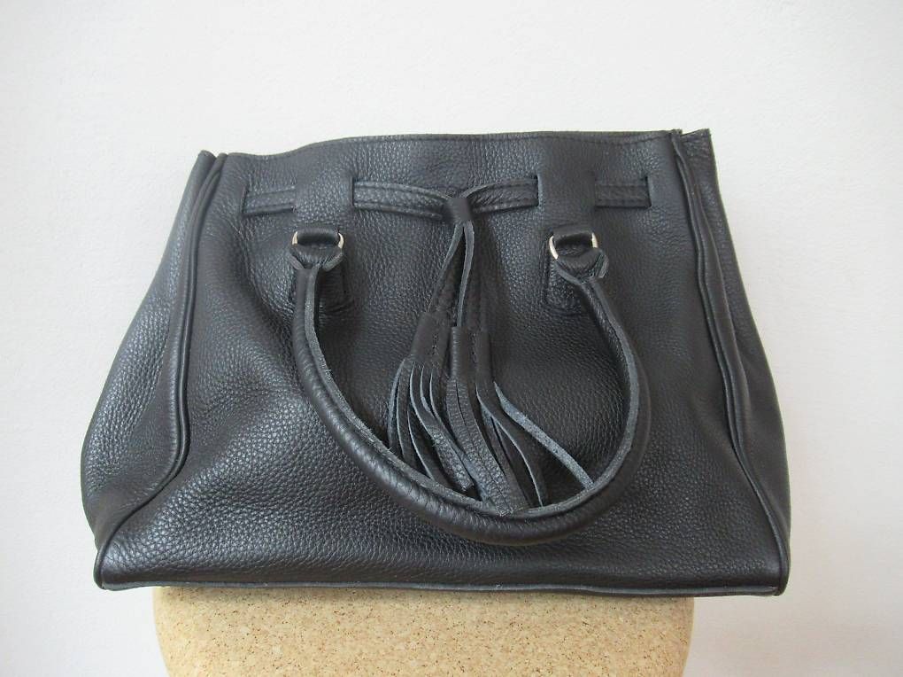Sacs femmes: Sac Cuir noir – D'occasion à La Sarraz par jaccardmar