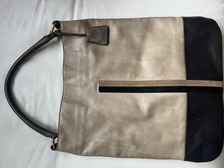 Celine Tasche