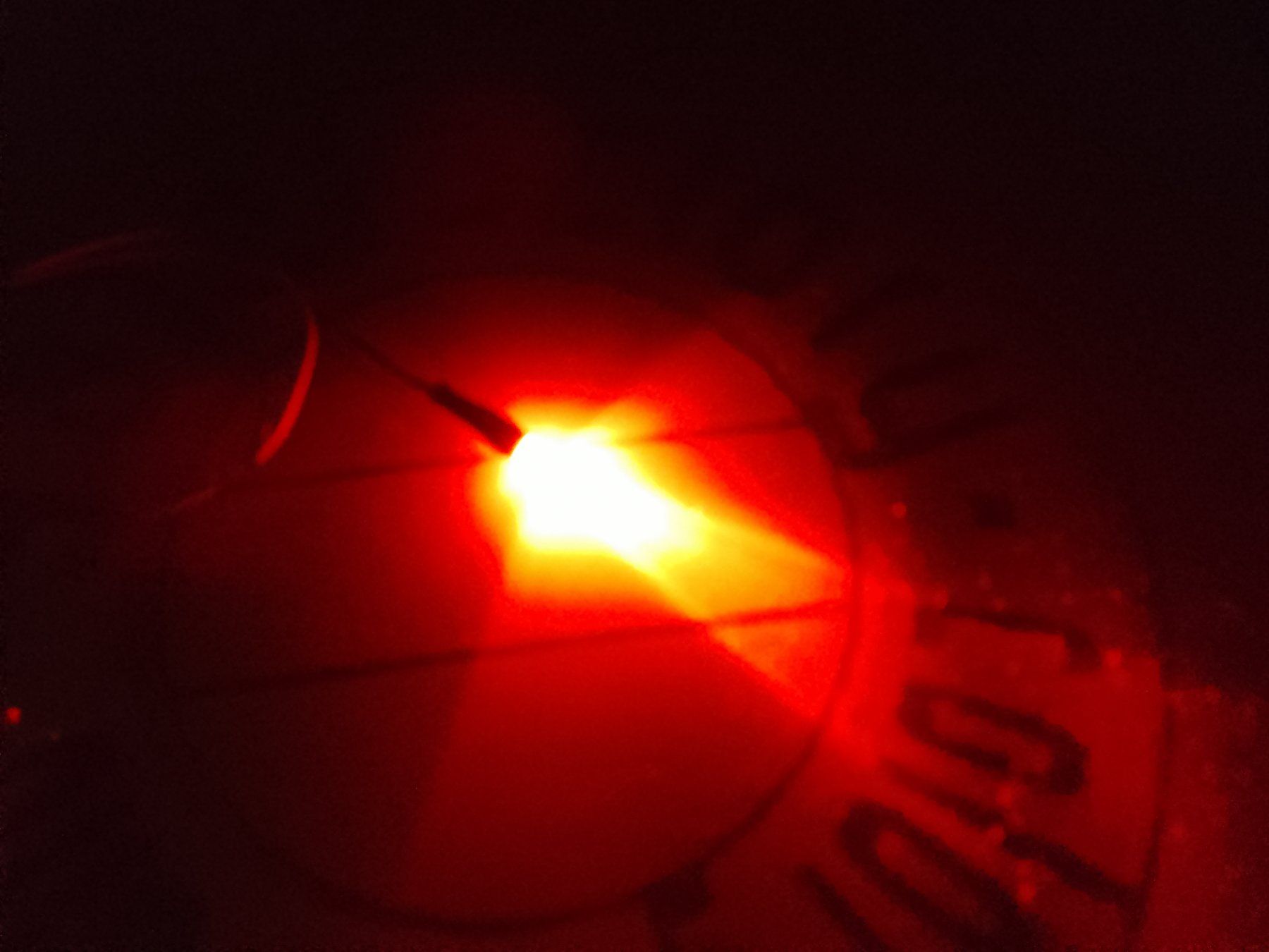 Componenti elettronici: LED rot diffus 3mm, randlos, verkabelt – Nuovo (secondo la descrizione) da Luzern venduto da Salefactory