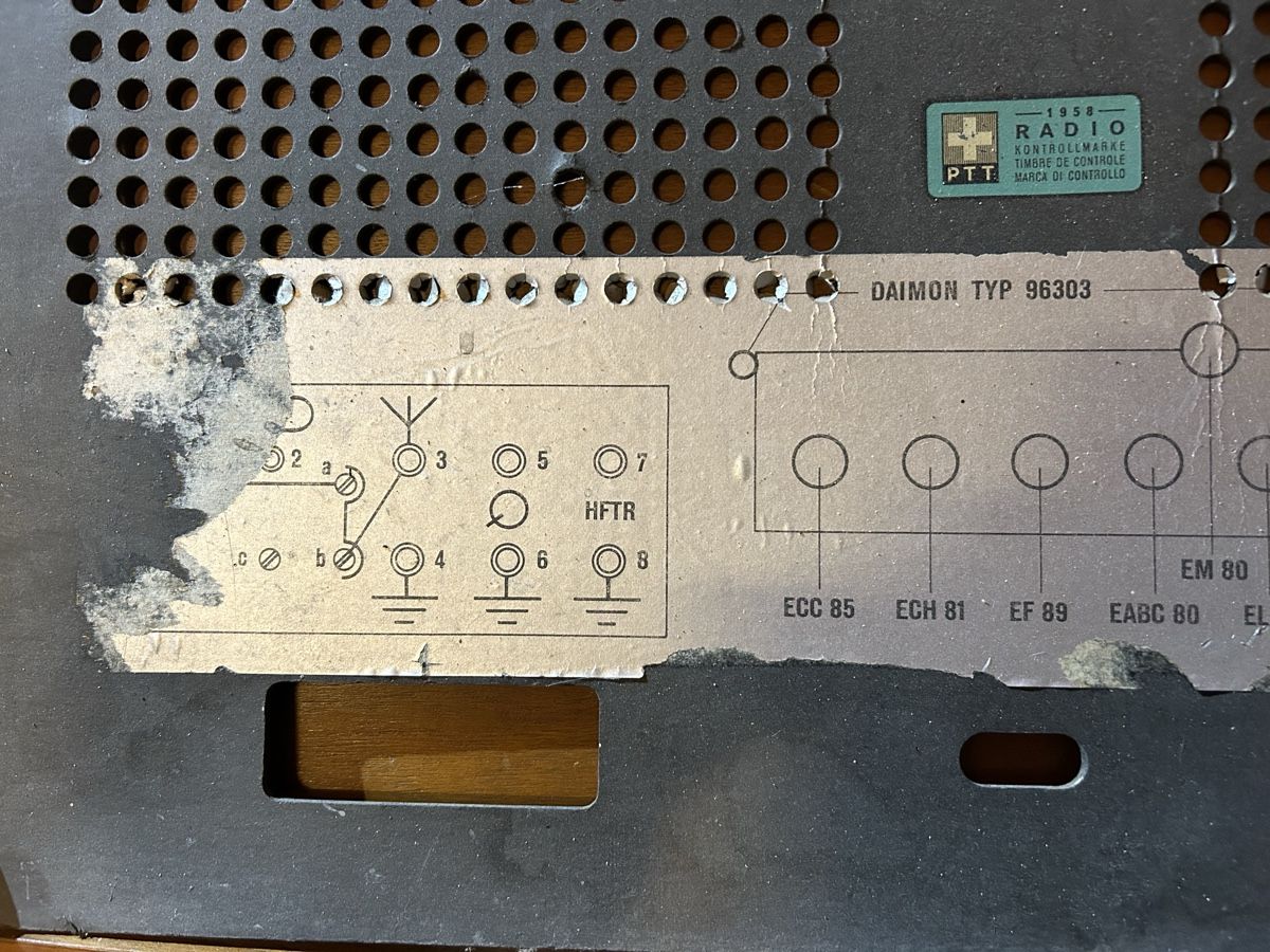 Radios: Original Rückwand Sondyna E5615 zu verkaufen – Gebraucht aus Zollikofen von Ma_C 1