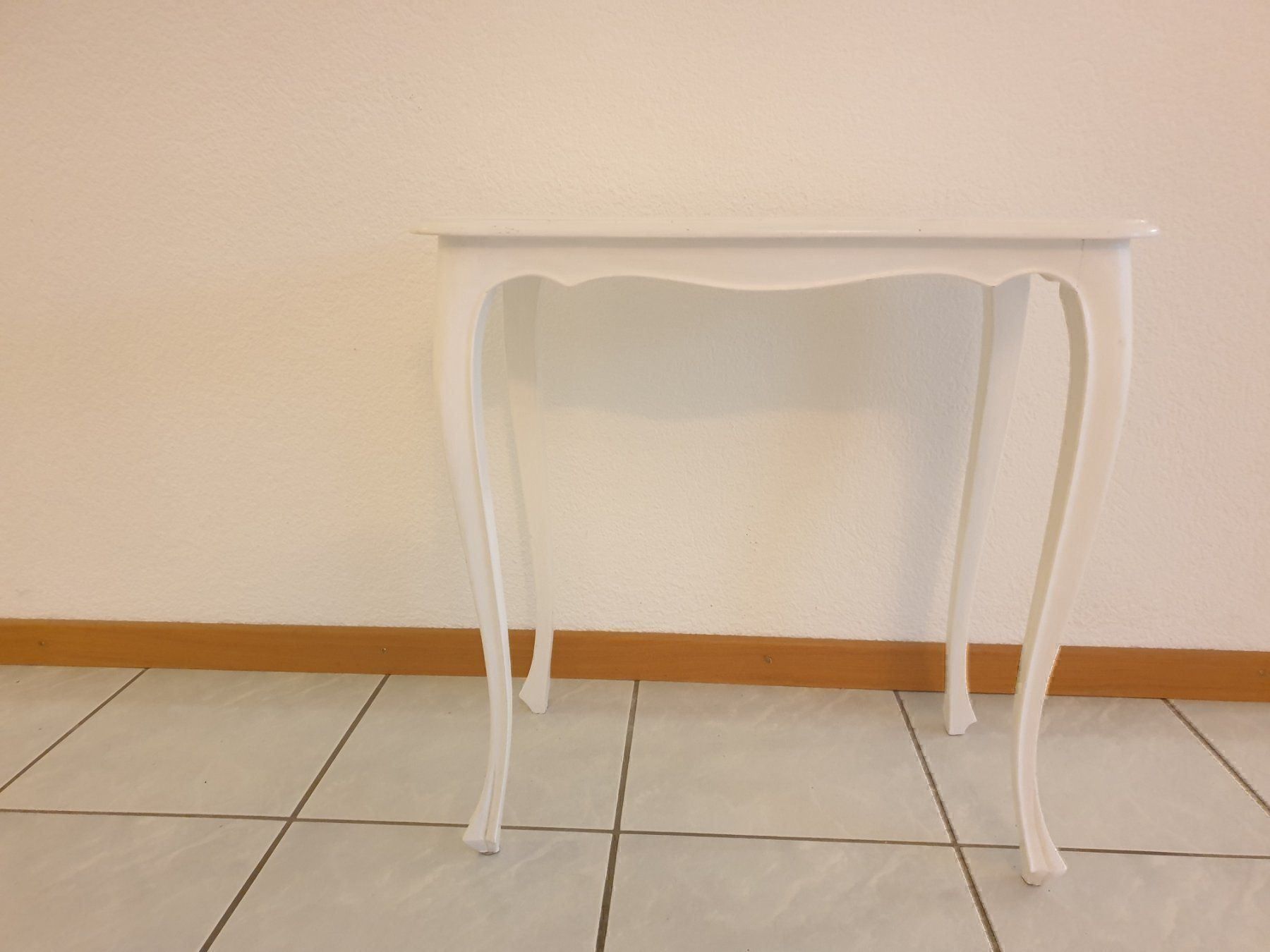 Comodini: Table de nuit ancienne, bois – Usato da Neuchâtel venduto da Verenas12