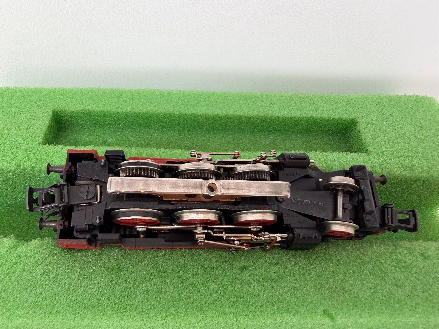 Märklin Modellini di ferrovie: 3095 Tenderlokomotive BR 74 der DB – Usato da Büsserach venduto da ModellbahnDepot 7