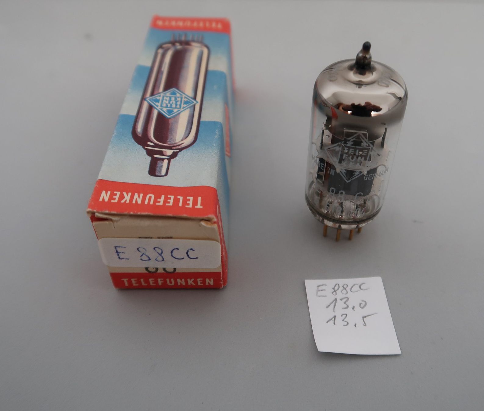 Telefunken Composants électroniques: Telefunken E88CC (ECC88, 6922) – D'occasion à Pratteln par 58Rappen