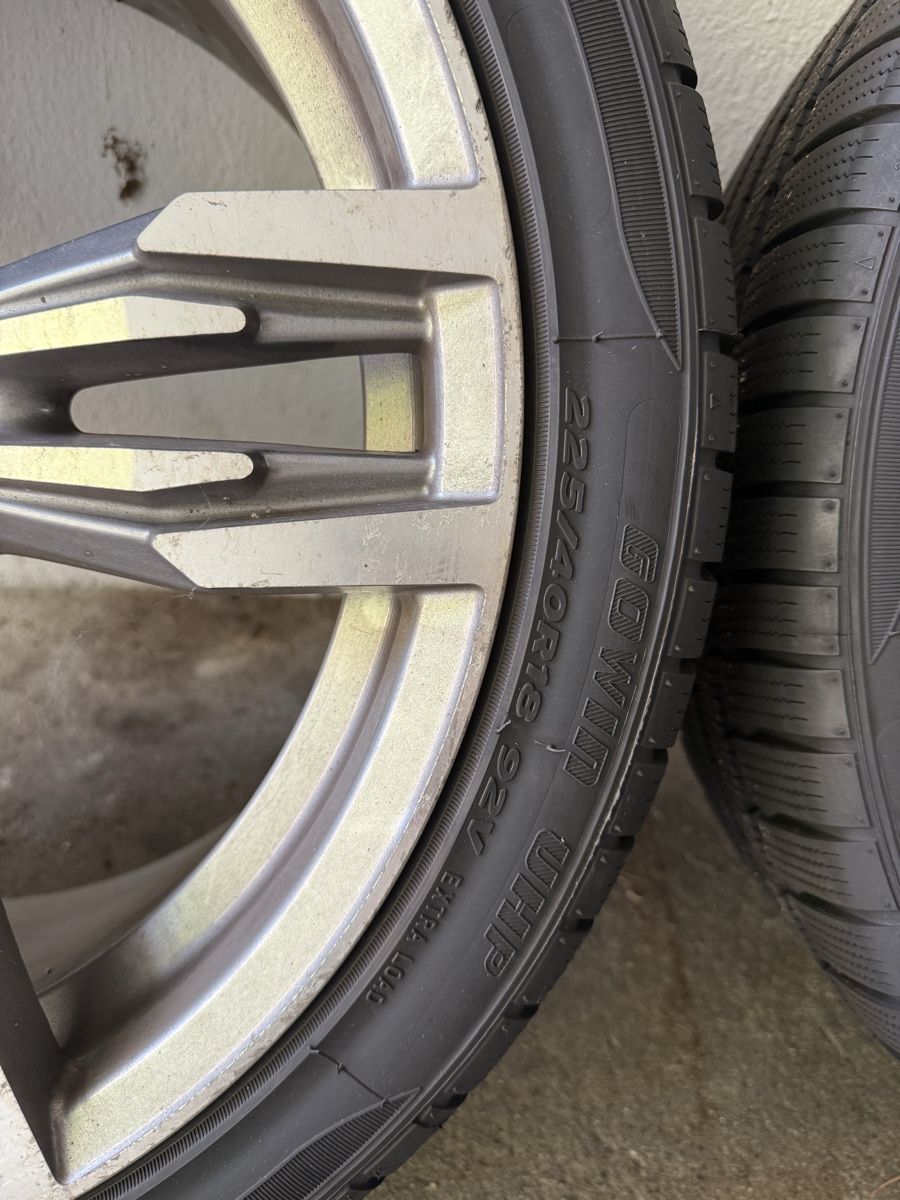 Pneumatici & Ruote complete: Winterräder (225/40R18) – Difettoso da Bern venduto da Tschiii 1