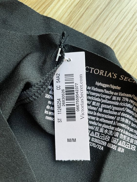 Victoria s Secret No Show Hiphugger Panty M NEW (Neu und