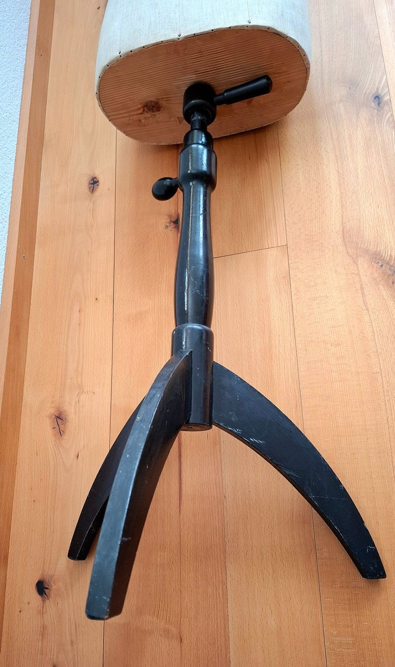 Allestimento di negozi e stand fieristici: ANTIKE SCHNEIDERBÜSTE, 30er/40er JAHRE – Usato da Grüningen venduto da Kartensammler 6