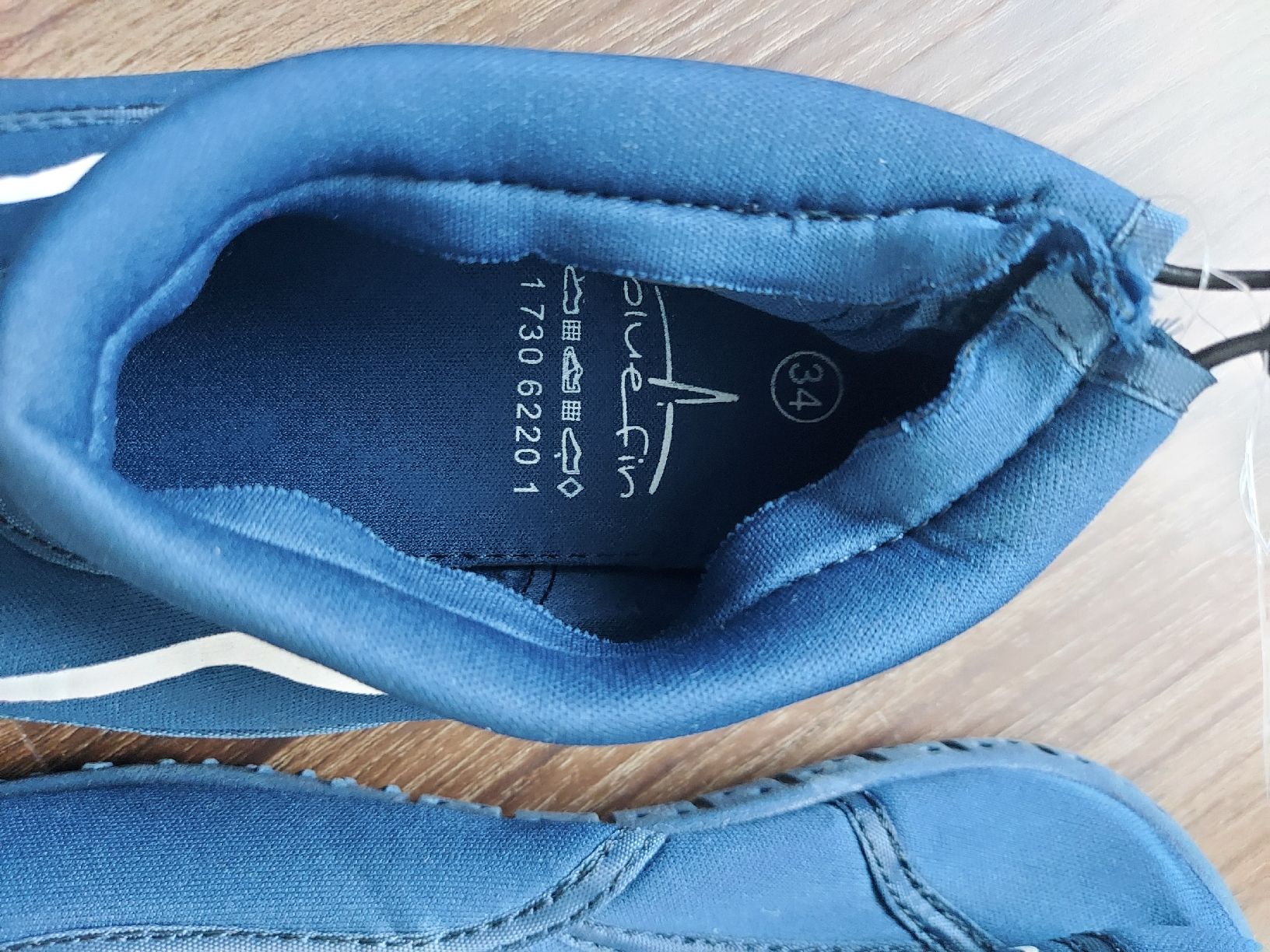 Schuhe für Jungen: Badeschuhe / Wasserschuhe, Grösse 34 – Gebraucht aus Altishofen von tammy05 1