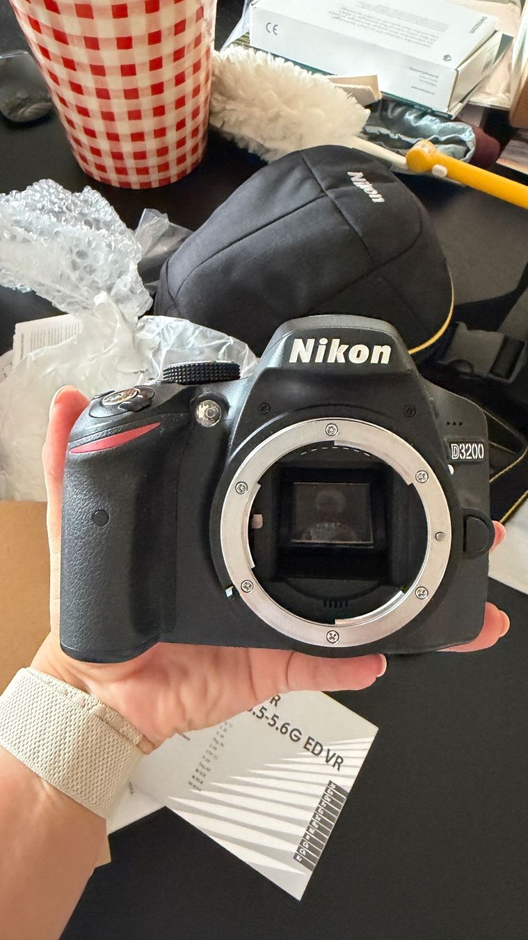 Nikon Fotocamera: Nikon D3200 18-105mm VR Kit – Usato da Zürich venduto da pre_vy7t 2