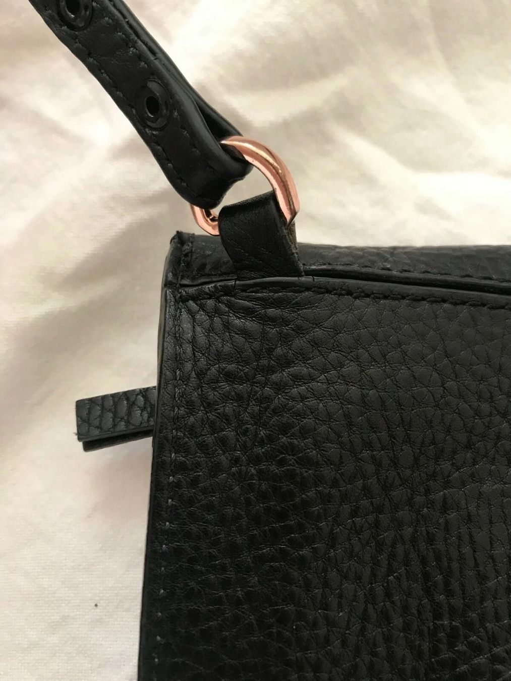 Borse da donna: FILIPPA K / Black leather bag with adjustable strap – Usato da Zürich venduto da lils01 7