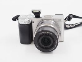 Sony Alpha 6400 A6400 Kit 16-50 mm OSS Asiatisches Modell