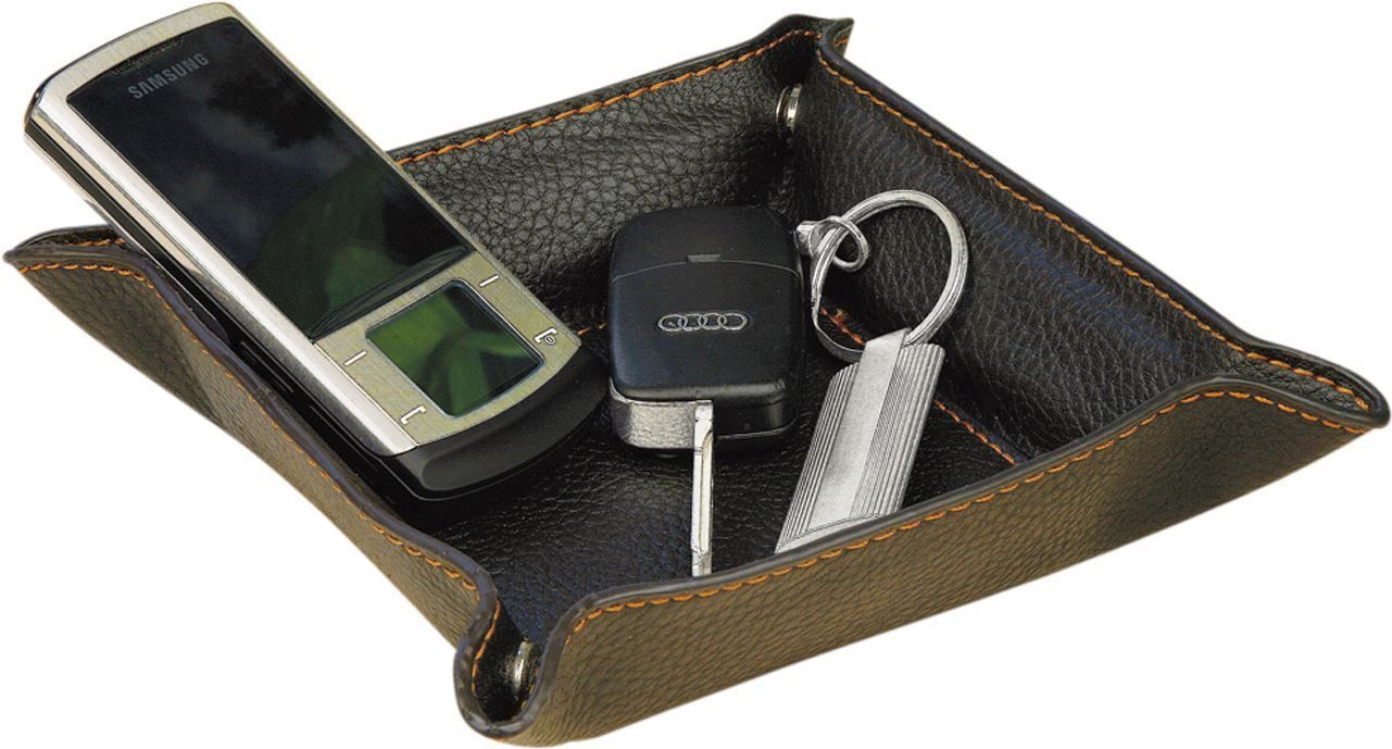 Sonstige Kleidung & Accessoires: Hosentaschen-Depot, aus Kunstleder – Neu und originalverpackt aus St. Gallen von cointec 2