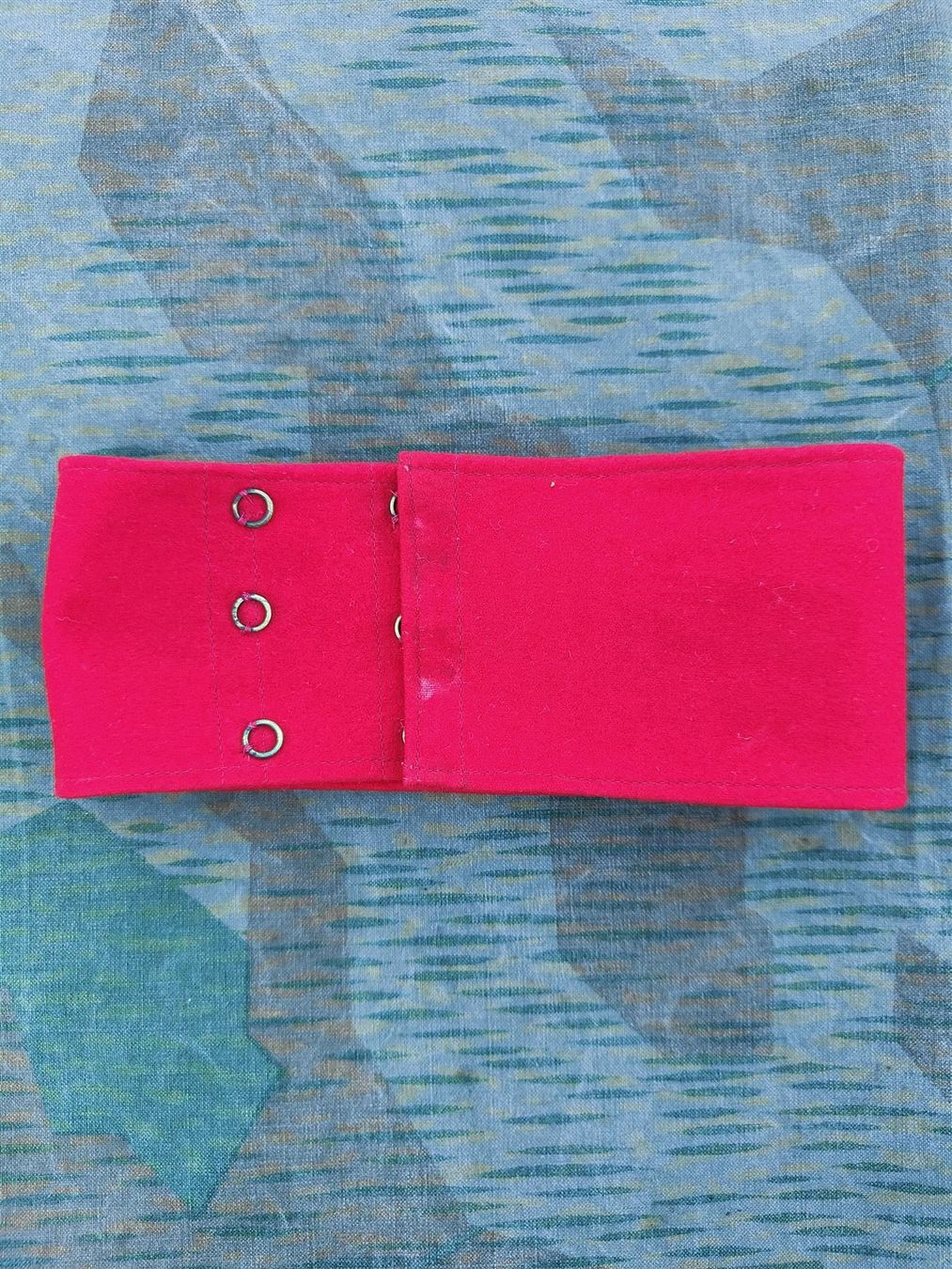 Schweizer Armee Uniformi: Eidgenössische Armbinde Ord. 1840, V3 – Usato da Bauma venduto da SwissMilitaria 1