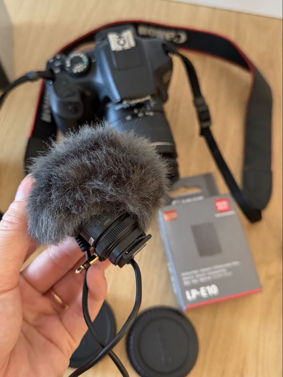 Canon Fotocamera: Canon EOS1300D Full Set incl.shipping – Usato da Menzingen venduto da Loveshopping 9
