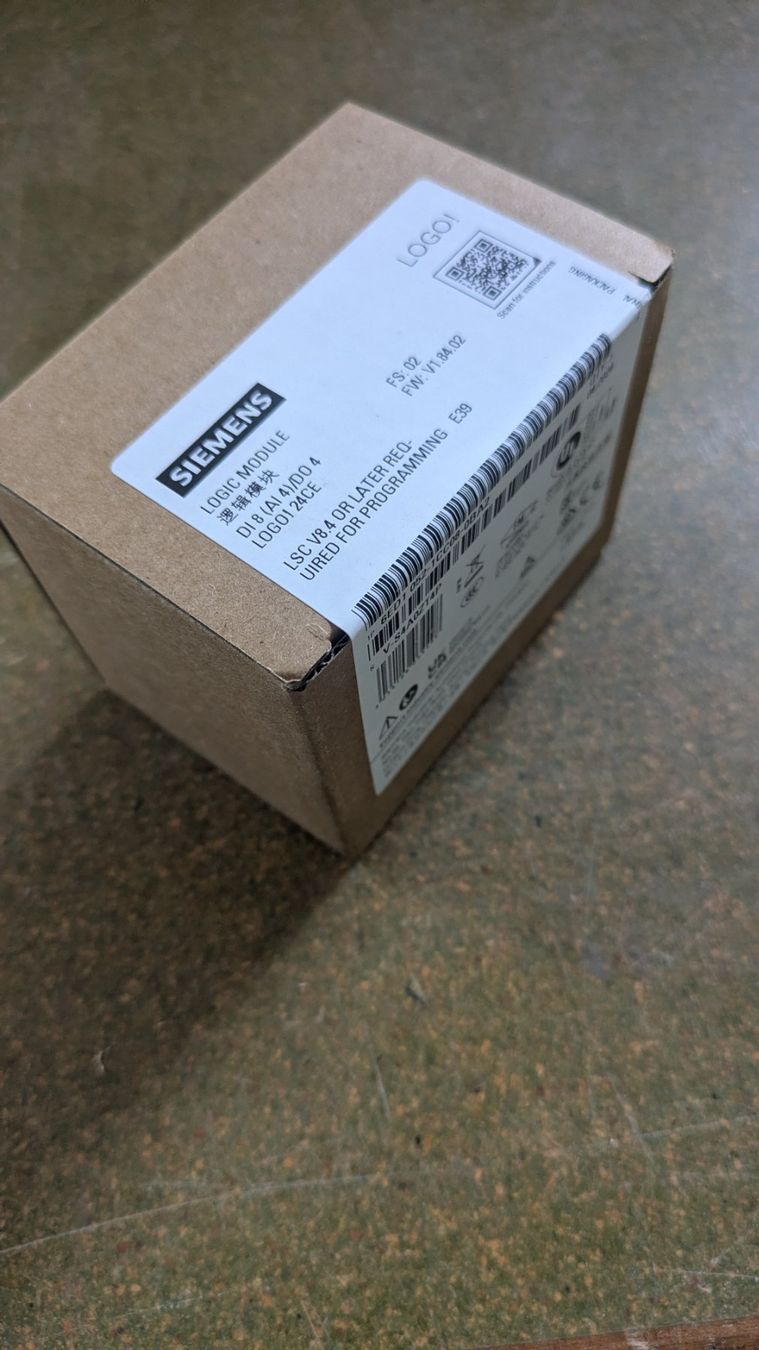 Siemens Componenti elettronici: Siemens LOGO! 24 CE      6ED1052-1CC08-0BA2 – Nuovo e nell'imballaggio originale da Lotzwil venduto da Kape 3