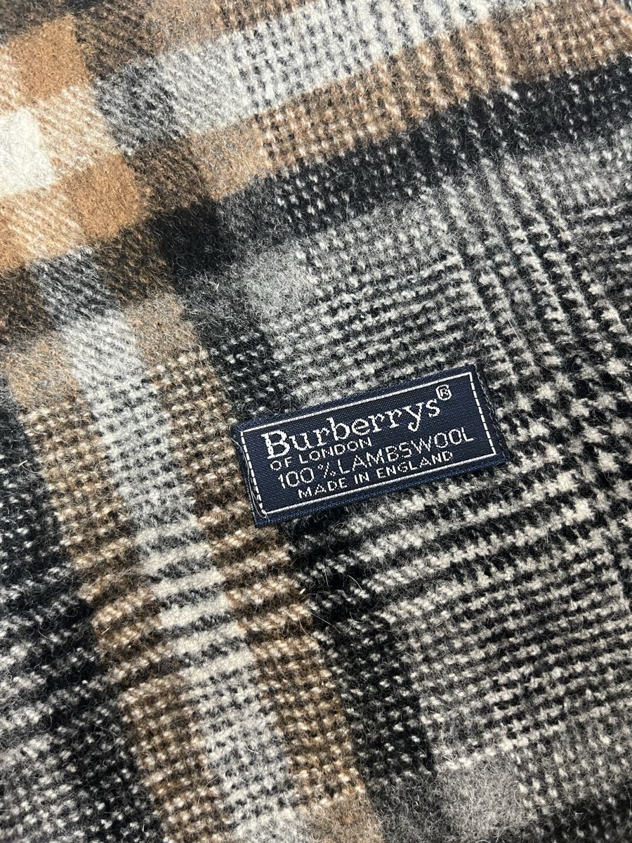 Burberry Foulard & Sciarpe: Écharpe Burberry gris et beige  – Usato da Les Avanchets venduto da lunedeneige.shop 1