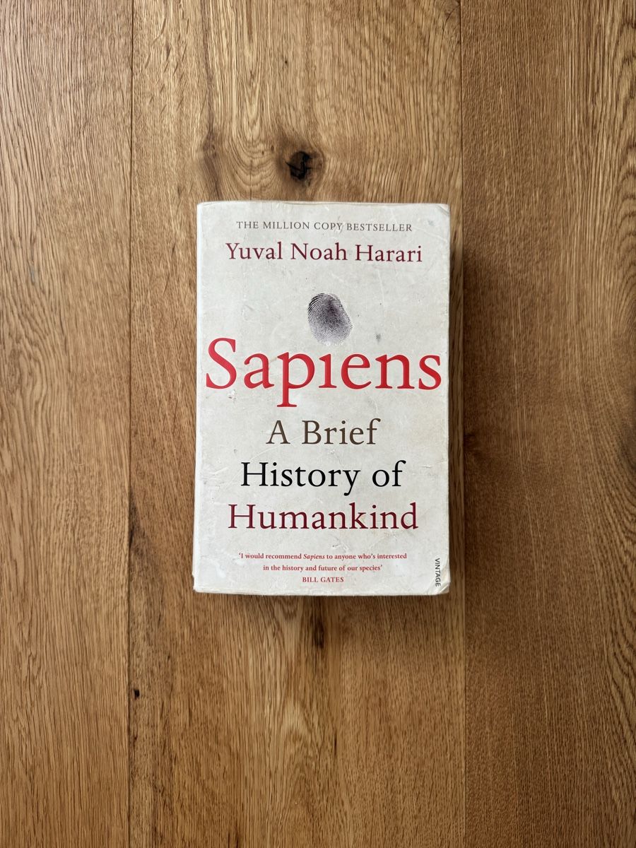 Bücher: Buch: Sapiens, Yuval Noah Harari – Gebraucht aus Interlaken von fbnscl
