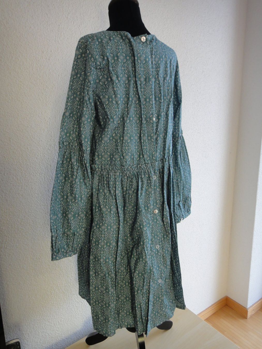 Vestiti & Gonne: Neue Kleid "Bonnet à Pompon" Baumwolle Gr. 12 – Nuovo (secondo la descrizione) da Winterthur venduto da LemonTree5 1