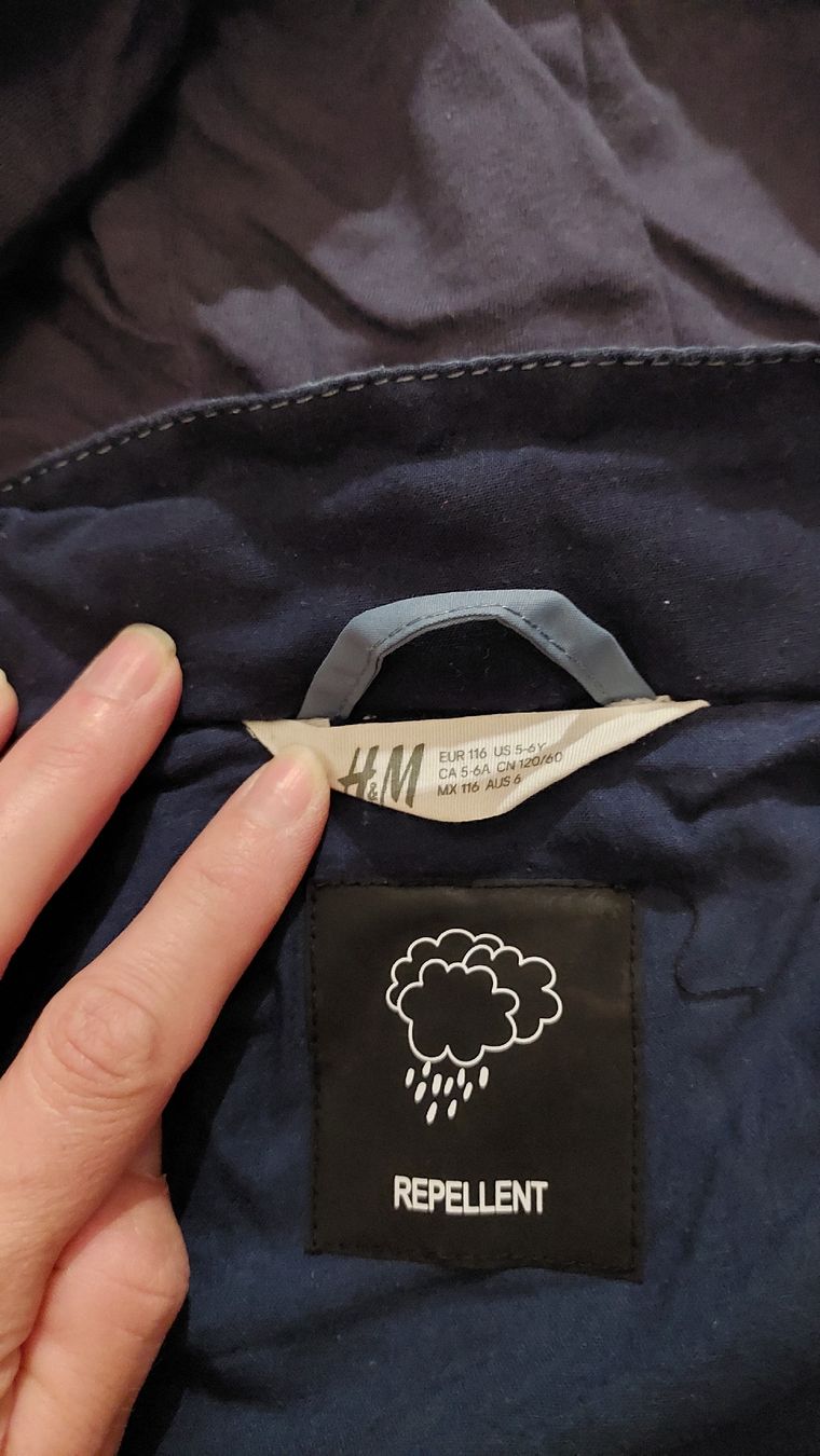H&M Jacken & Mäntel: Kinderjacke Grösse 116 blau neu – Neu und originalverpackt aus Egolzwil von mobiledeluxe 2