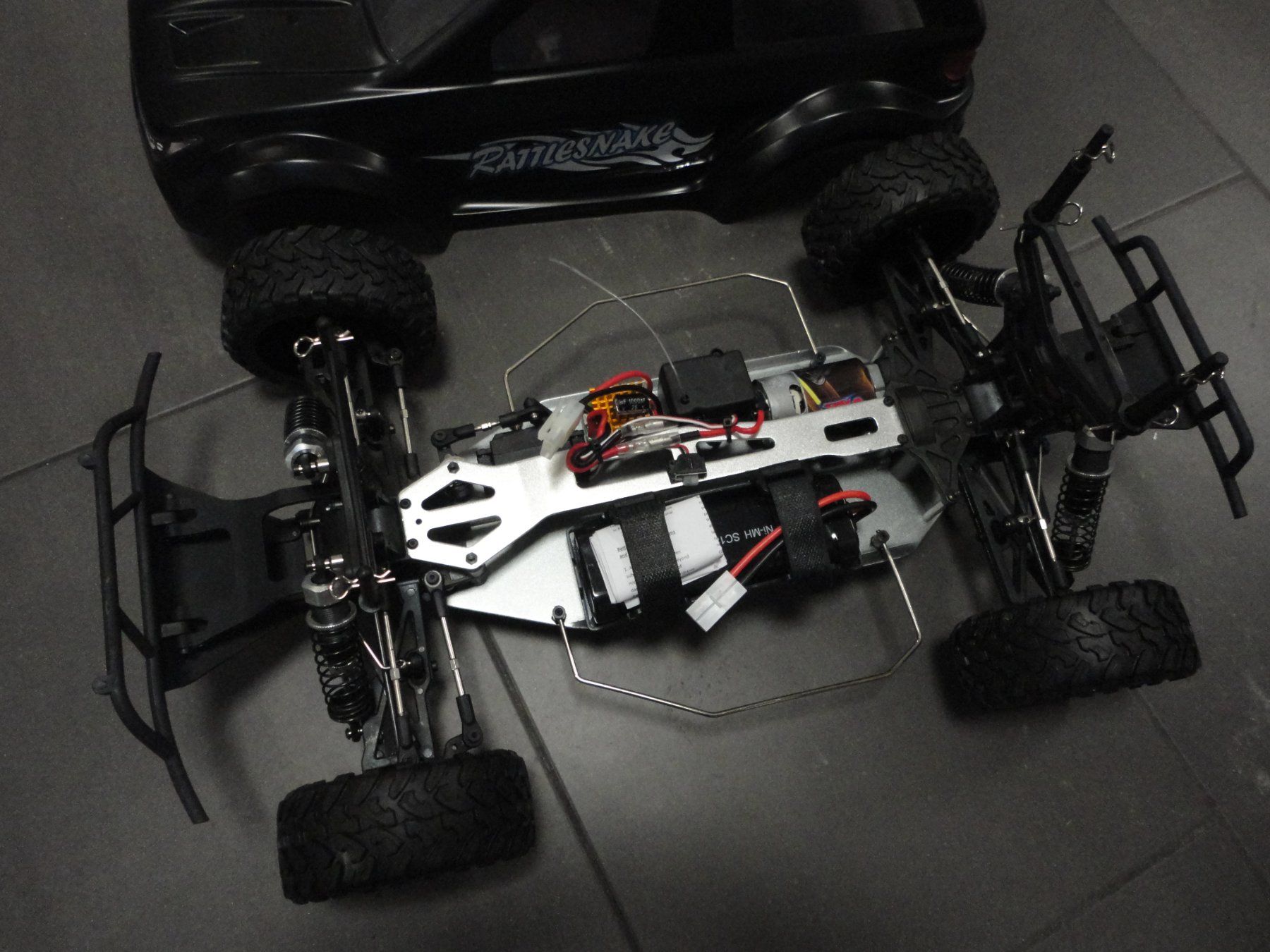 Modellismo RC: SUV Allradantrieb 1:10 komplett-Set – Nuovo e nell'imballaggio originale da Horgen venduto da RcModell 4