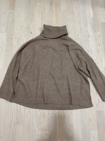  Oysho Rollkragenpullover taupe, Grösse M