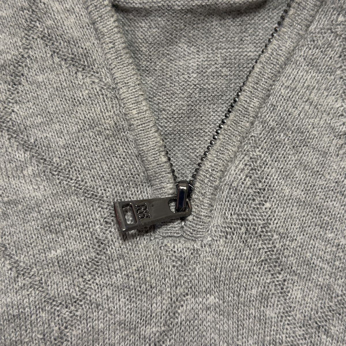 Maglioni & Felpe: Men's Light Grey Pullover Sweater - Perfect for Autumn! – Usato da Bülach venduto da Agixs. 2