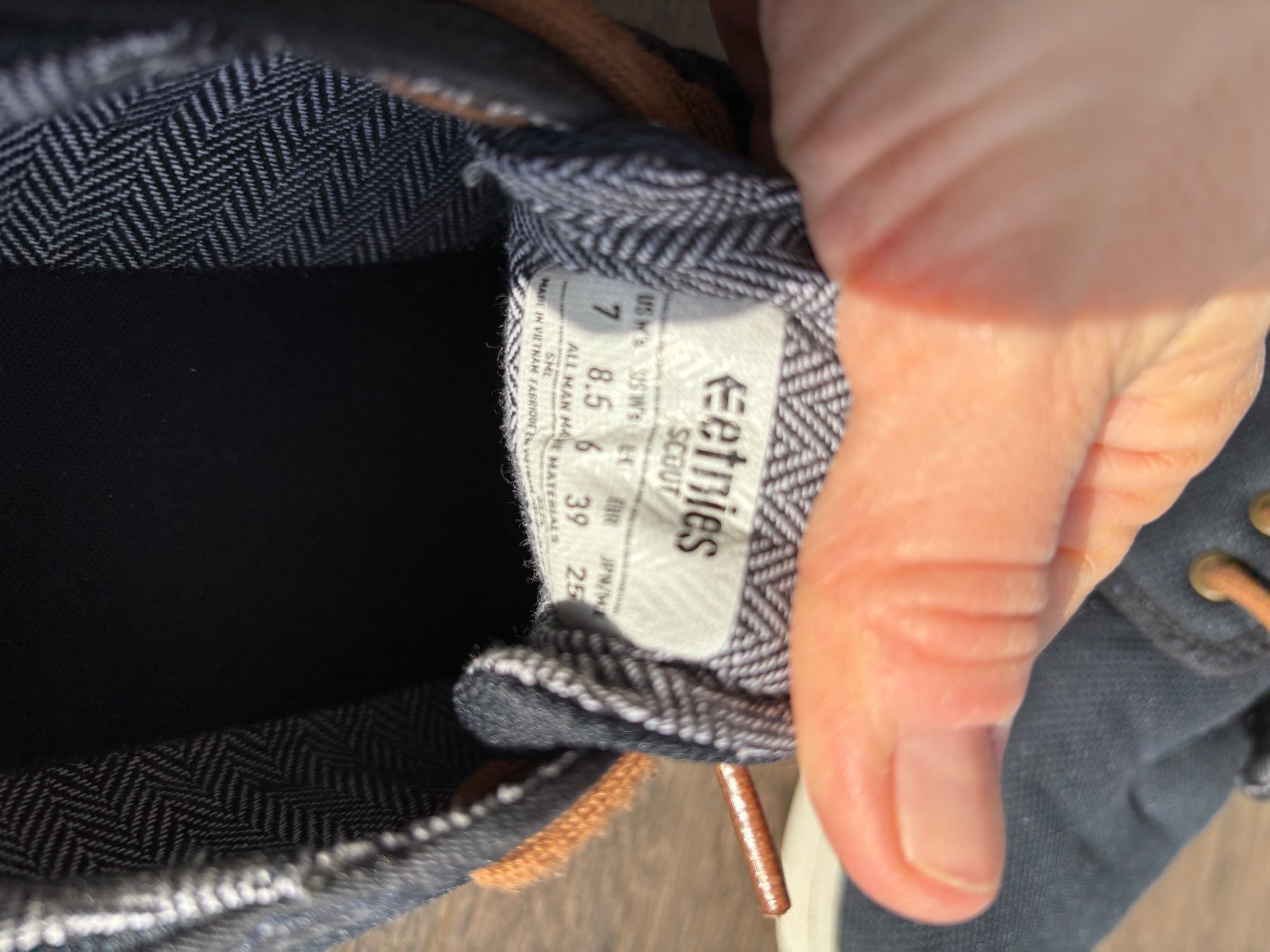 Etnies Scarpe da donna: Etnies Freizeitschuh Grösse 39 – Usato da Heimberg venduto da Berica 3