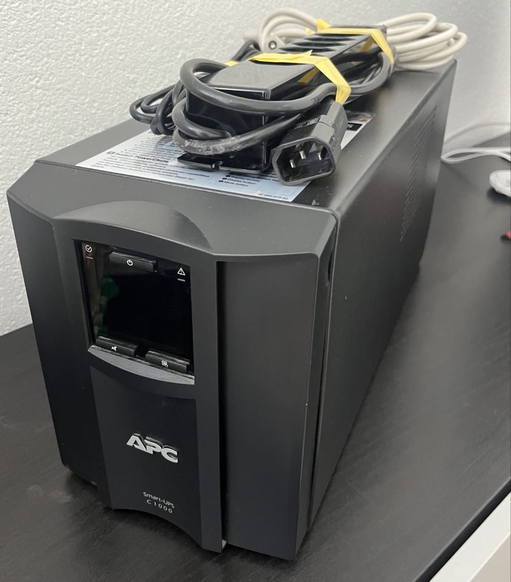 Apc Server: APC Smart-UPS C1000 USV – Usato da Tafers venduto da thunsch_